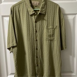 Jamaica Jaxx Men’s Green Button Up Shirt